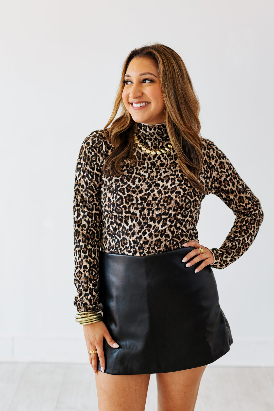 LEOPARD FITTED MOCK NECK TOP