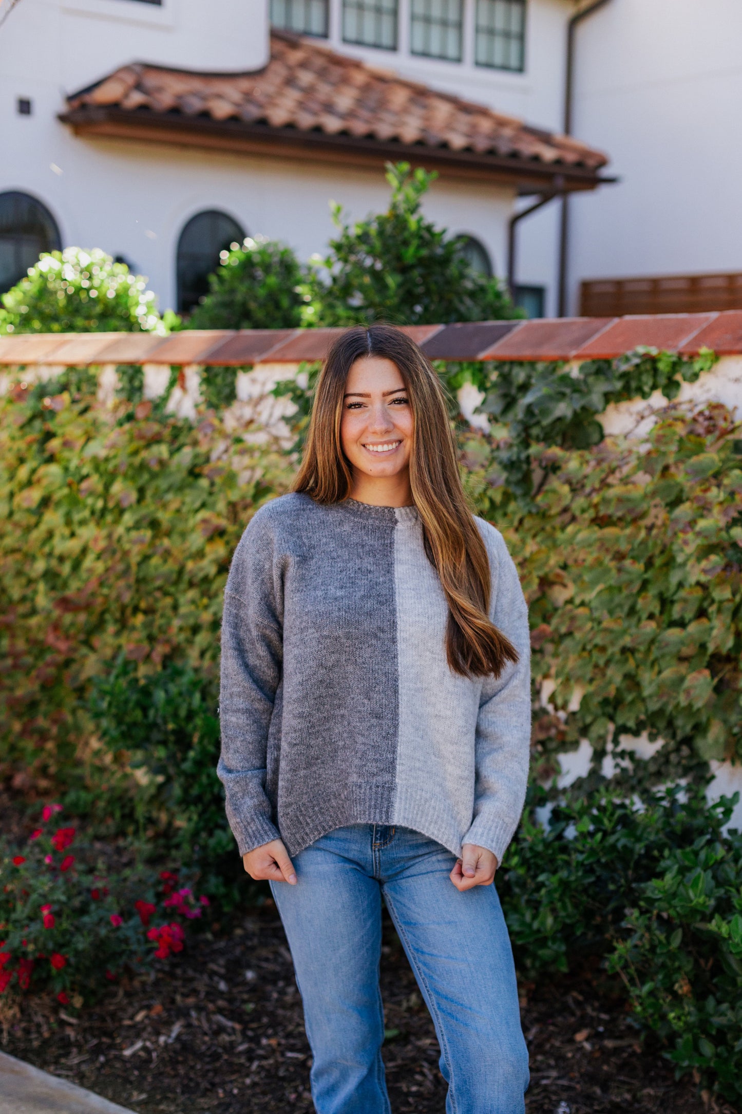 WARM DOWN COLOR BLOCK SWEATER GREY