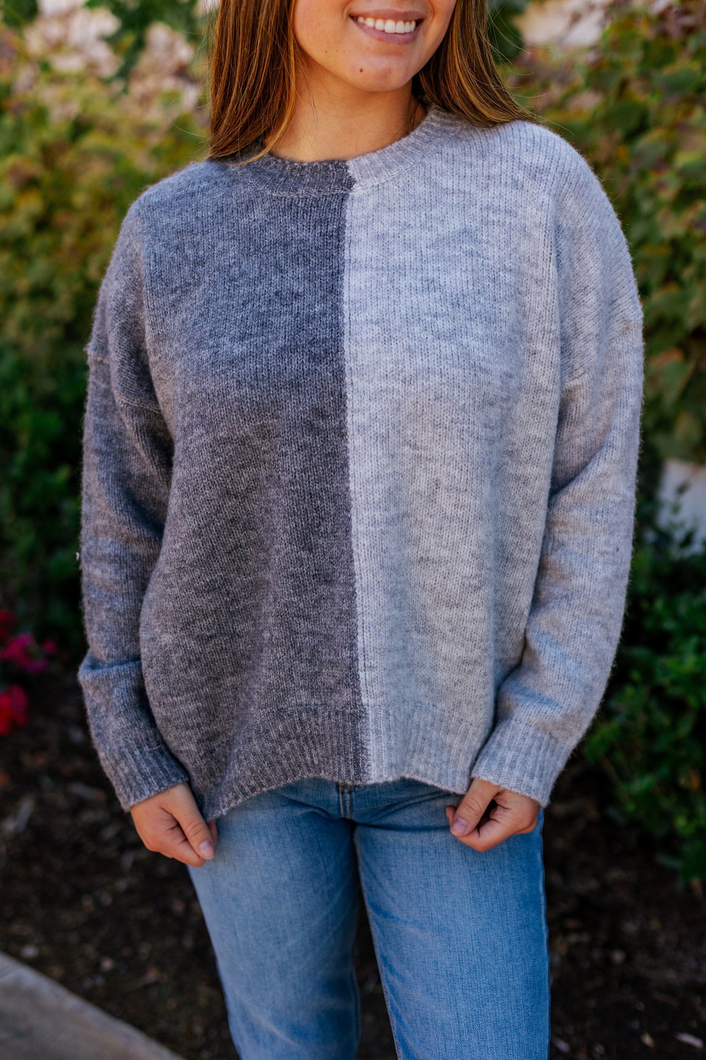 WARM DOWN COLOR BLOCK SWEATER GREY