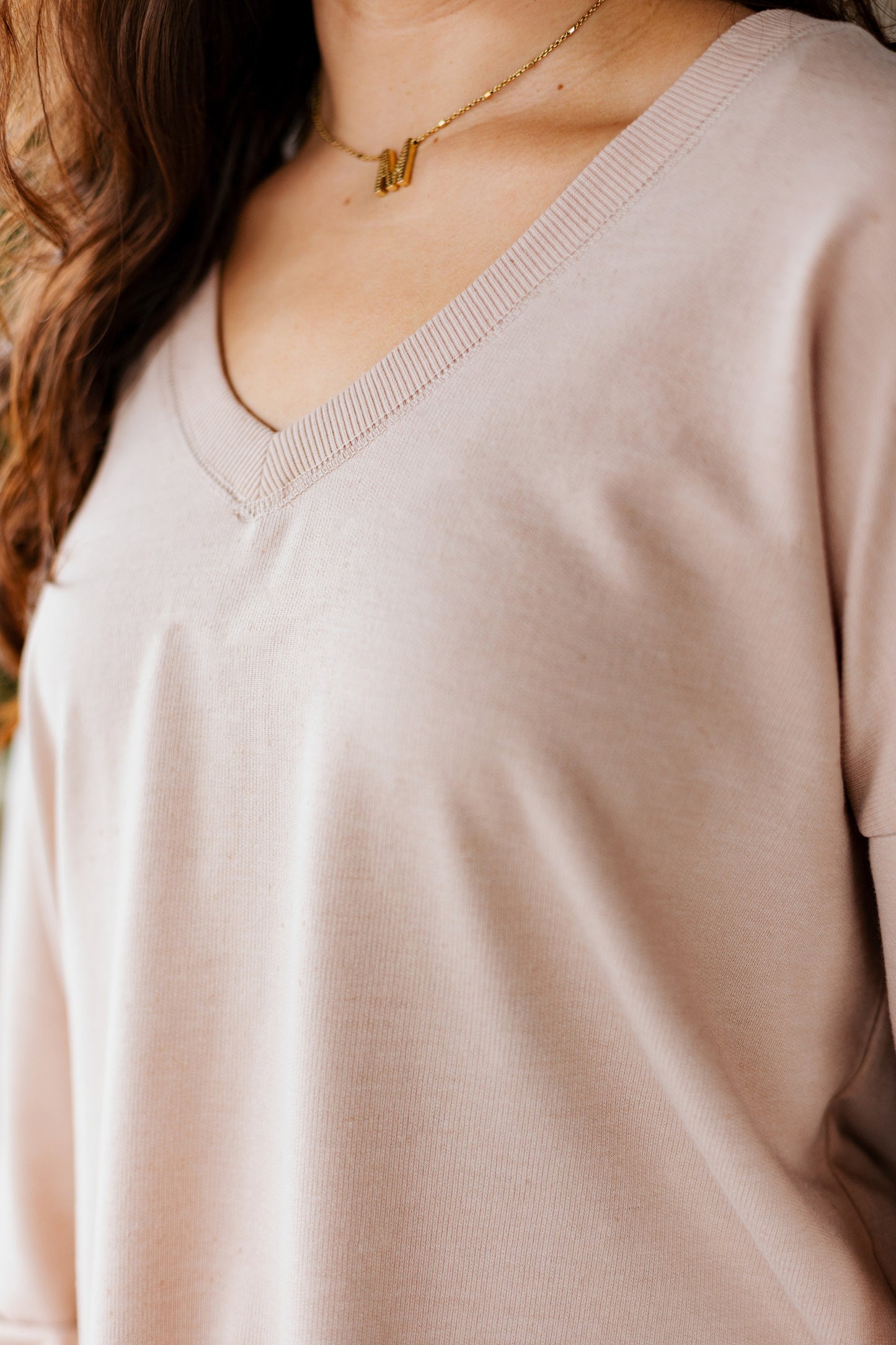 Z SUPPLY: MODERN V-NECK WEEKENDER BIRCH