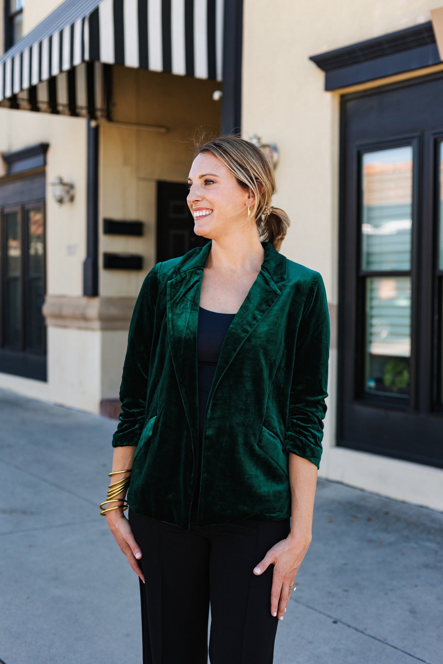 NEVER BETTER VELVET BLAZER HUNTER