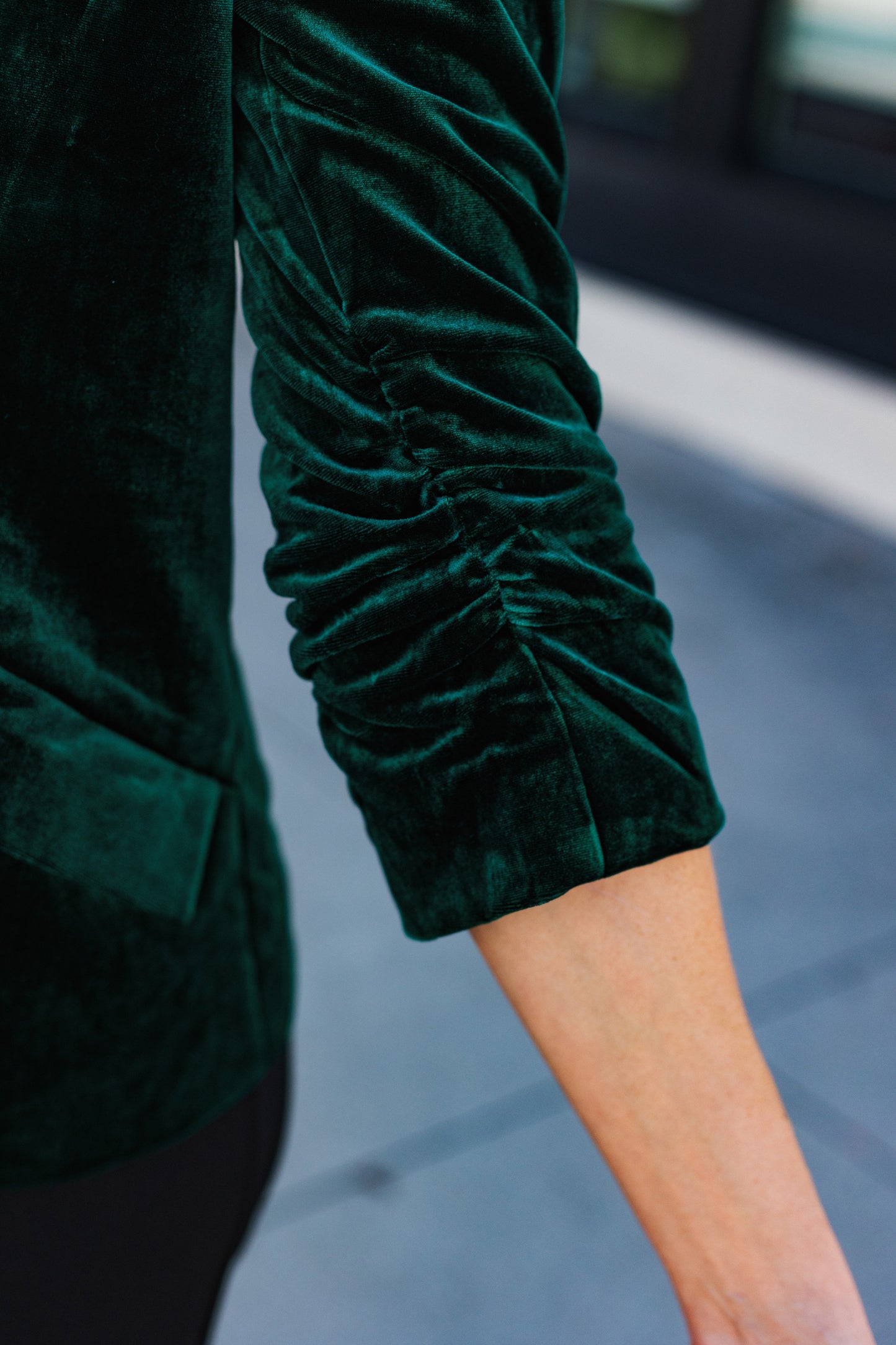 NEVER BETTER VELVET BLAZER HUNTER