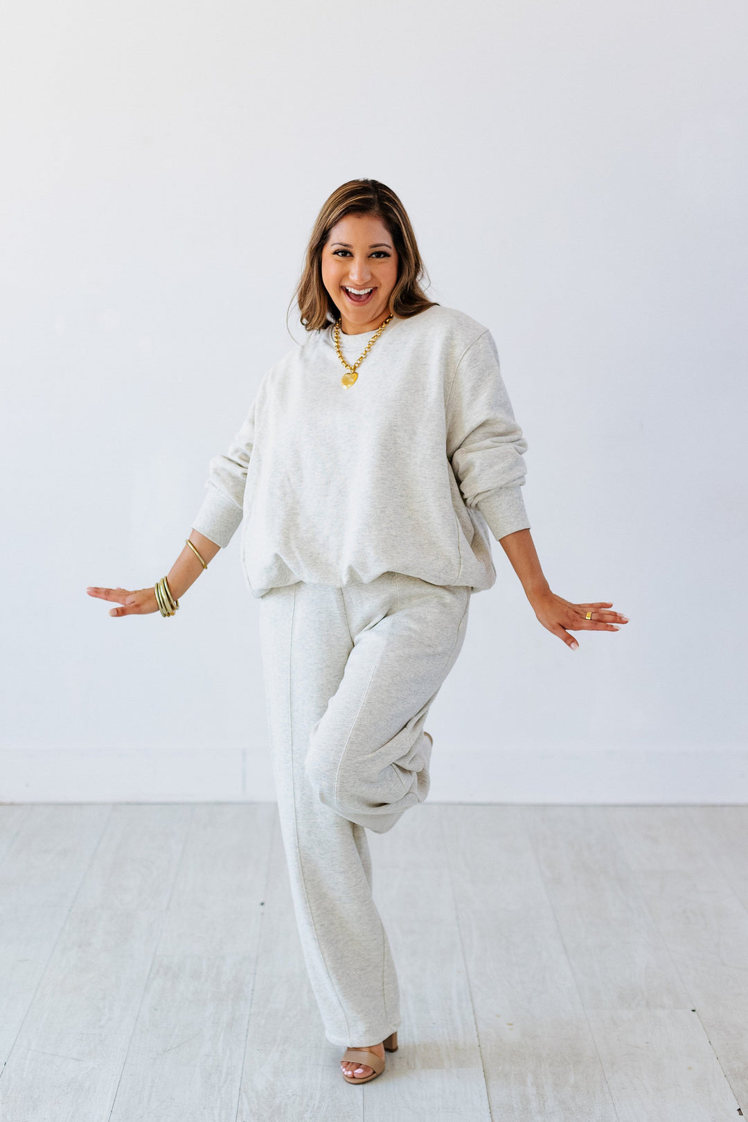 HEATHER OAT BUBBLE HEM SWEATSHIRT