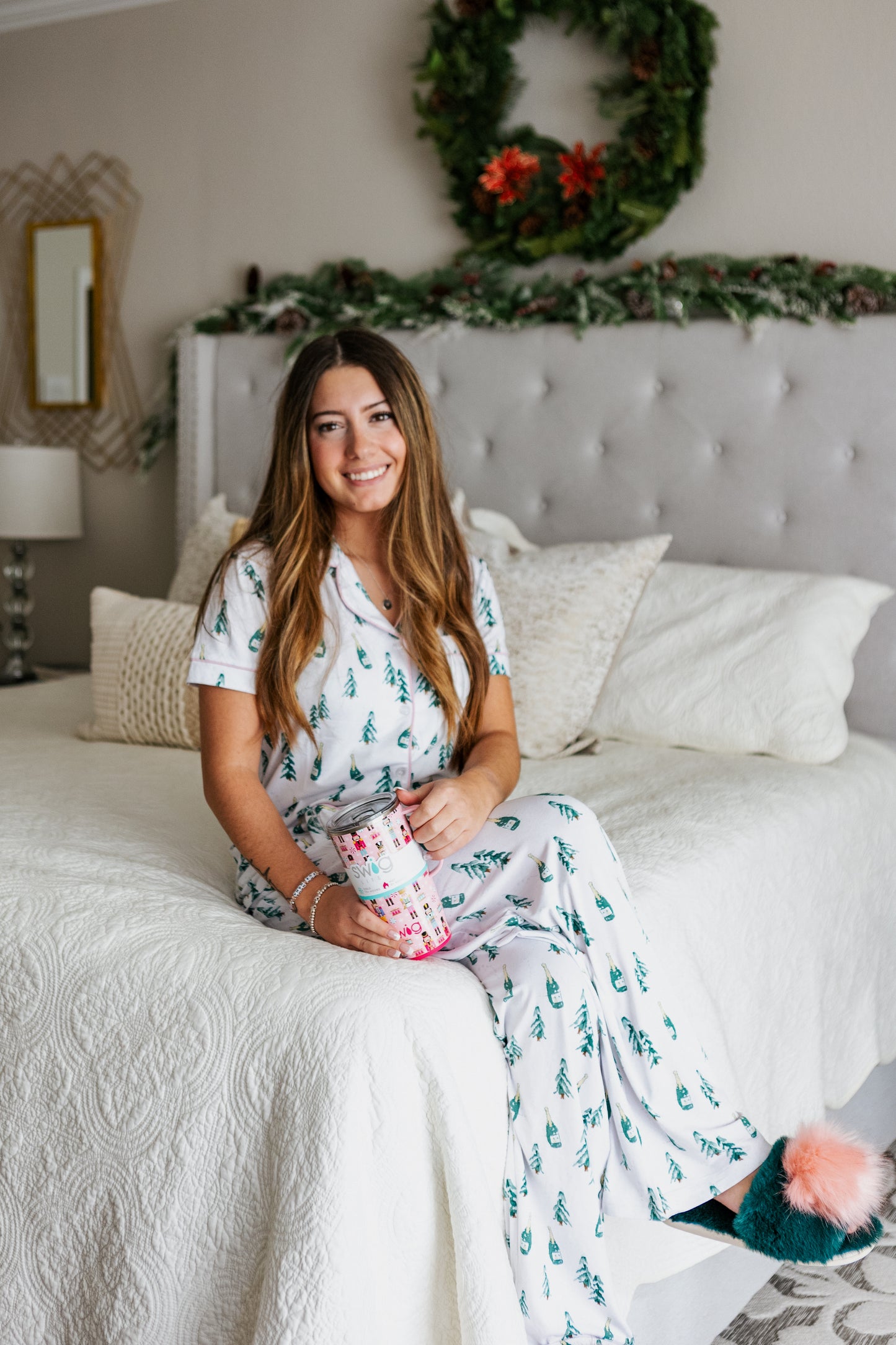 CHRISTMAS CHEERS SLEEP SHIRT