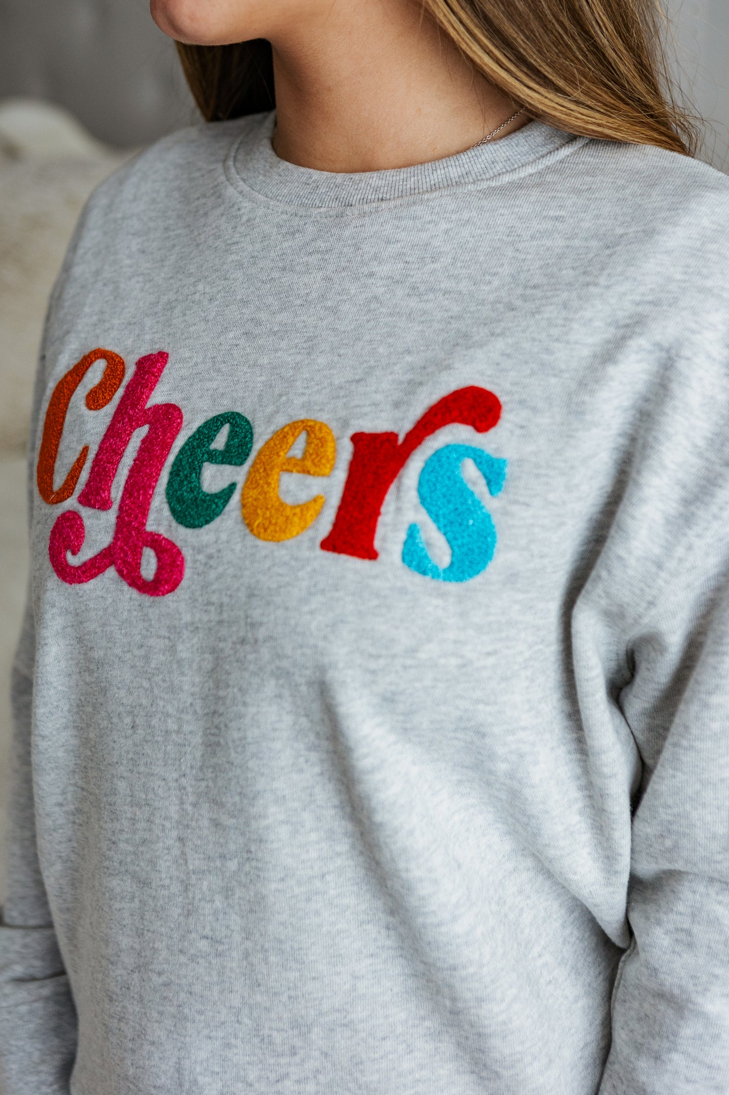 CHEERS SWEATSHIRT