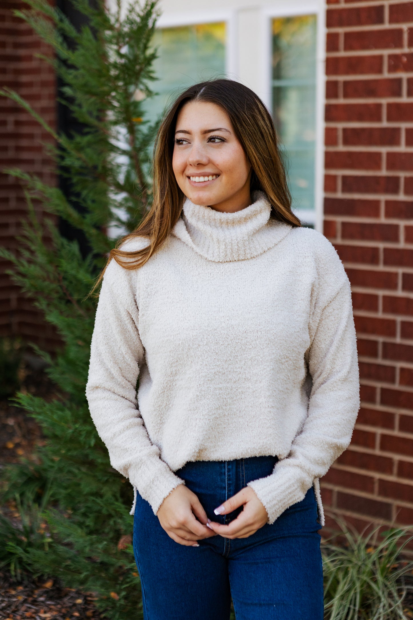 SYDNEY TURTLENECK SWEATER ALMOND