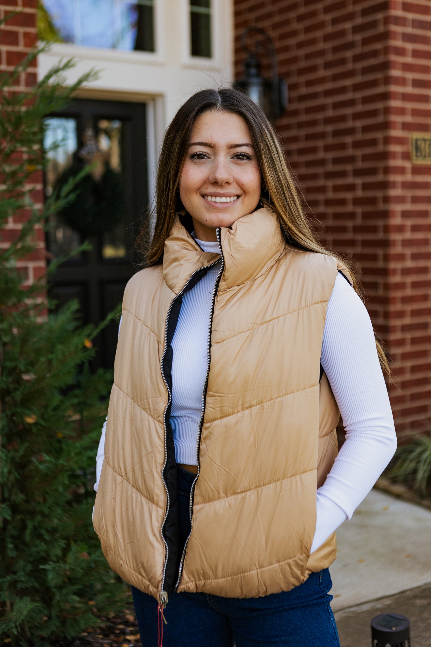 COLORADO REVERSIBLE PUFF VEST BLACK/ BEIGE
