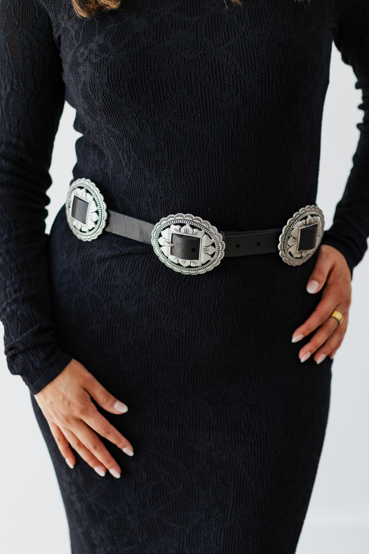 BLACK LEATHER CONCHO BELT