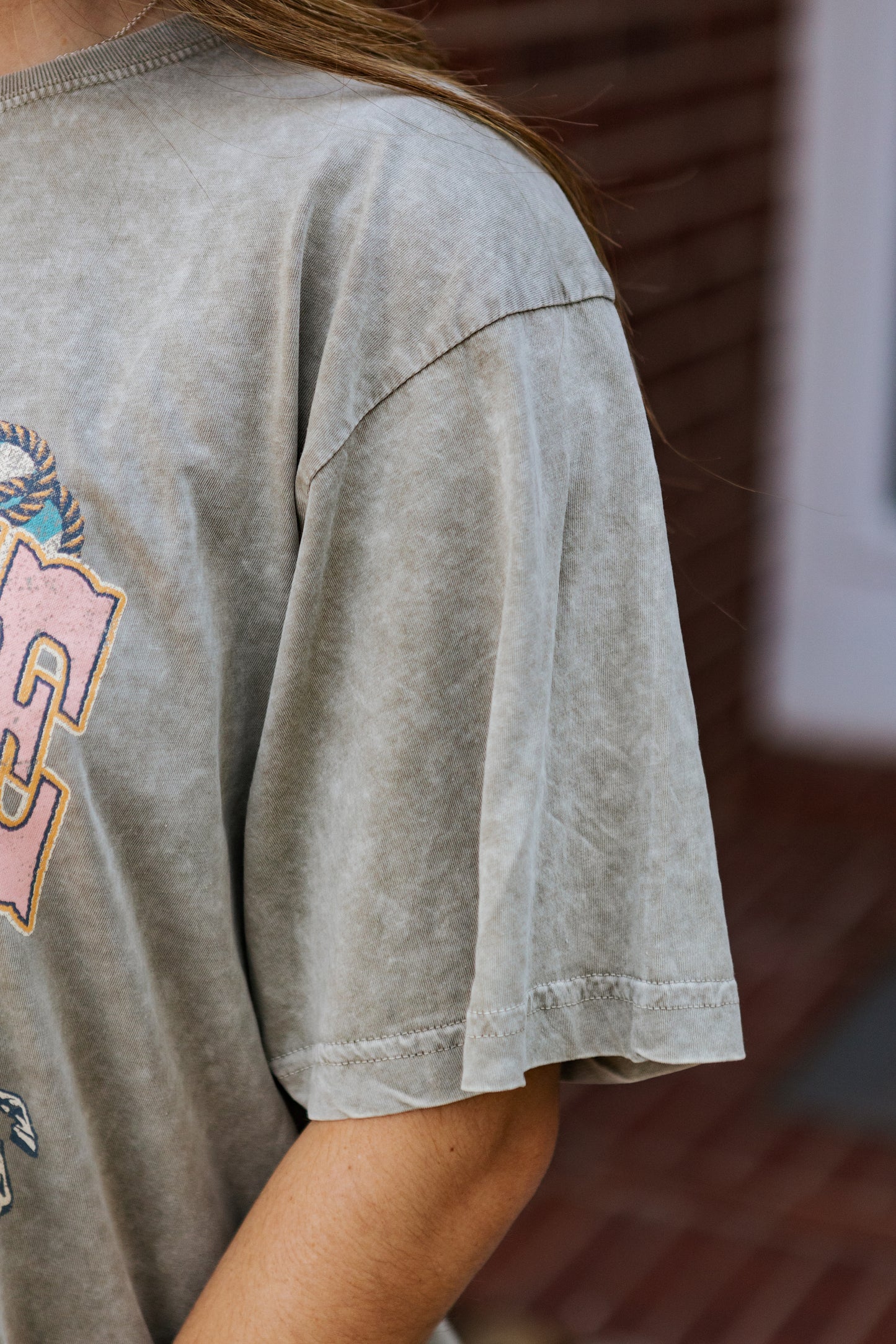LONG LIVE COWGIRLS GRAPHIC TEE