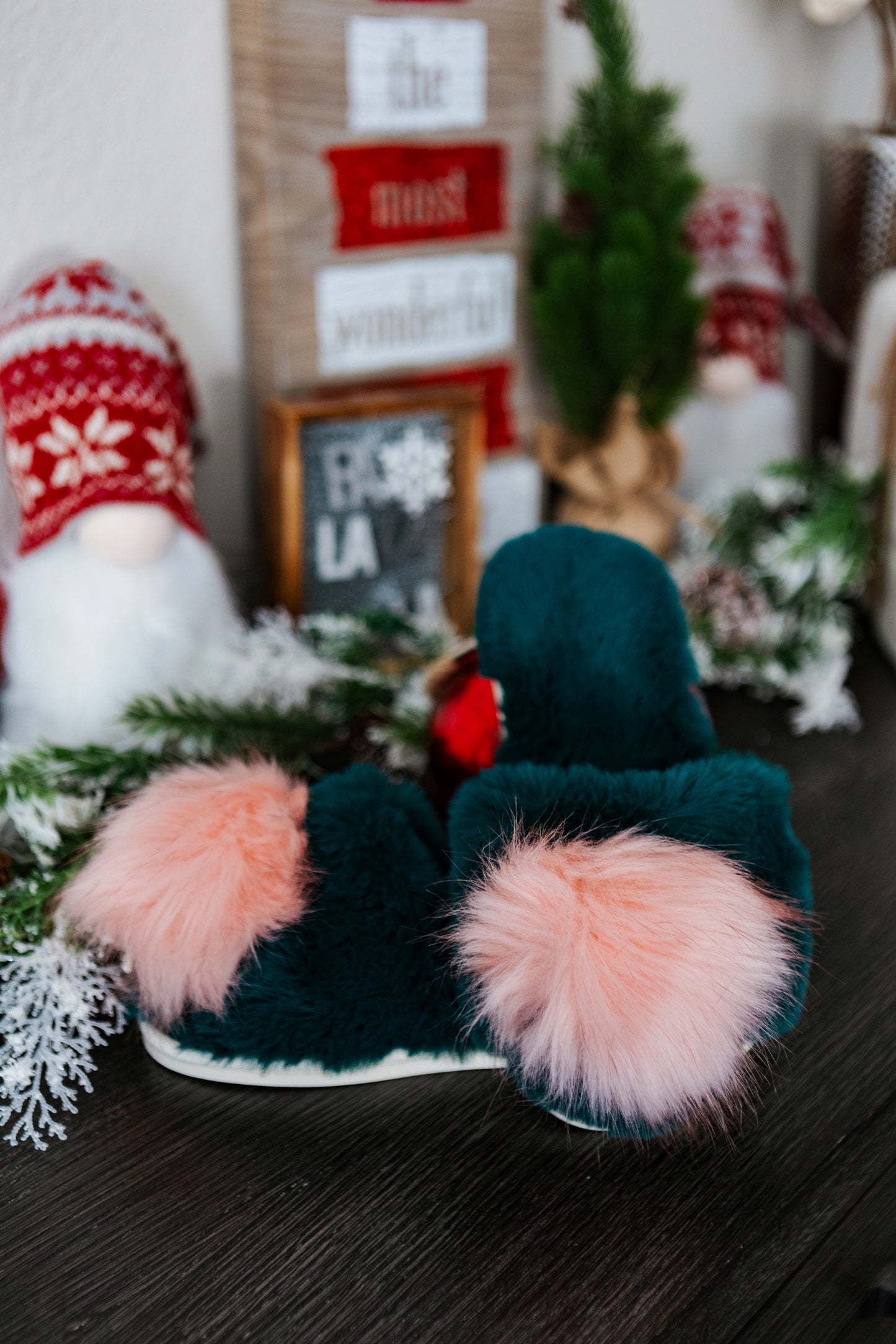 AMOR SLIPPERS: GREEN