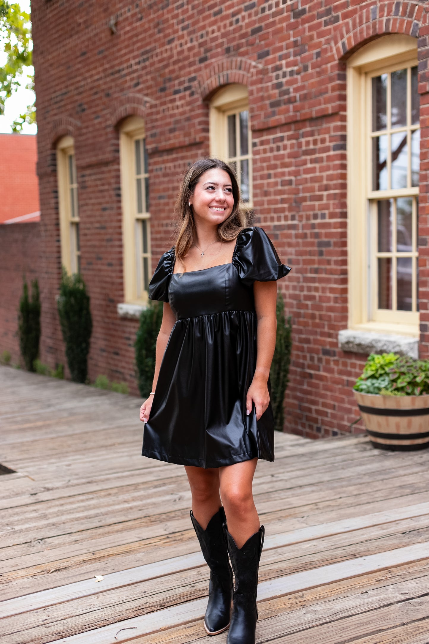 STUNNER LEATHER DRESS: BLACK