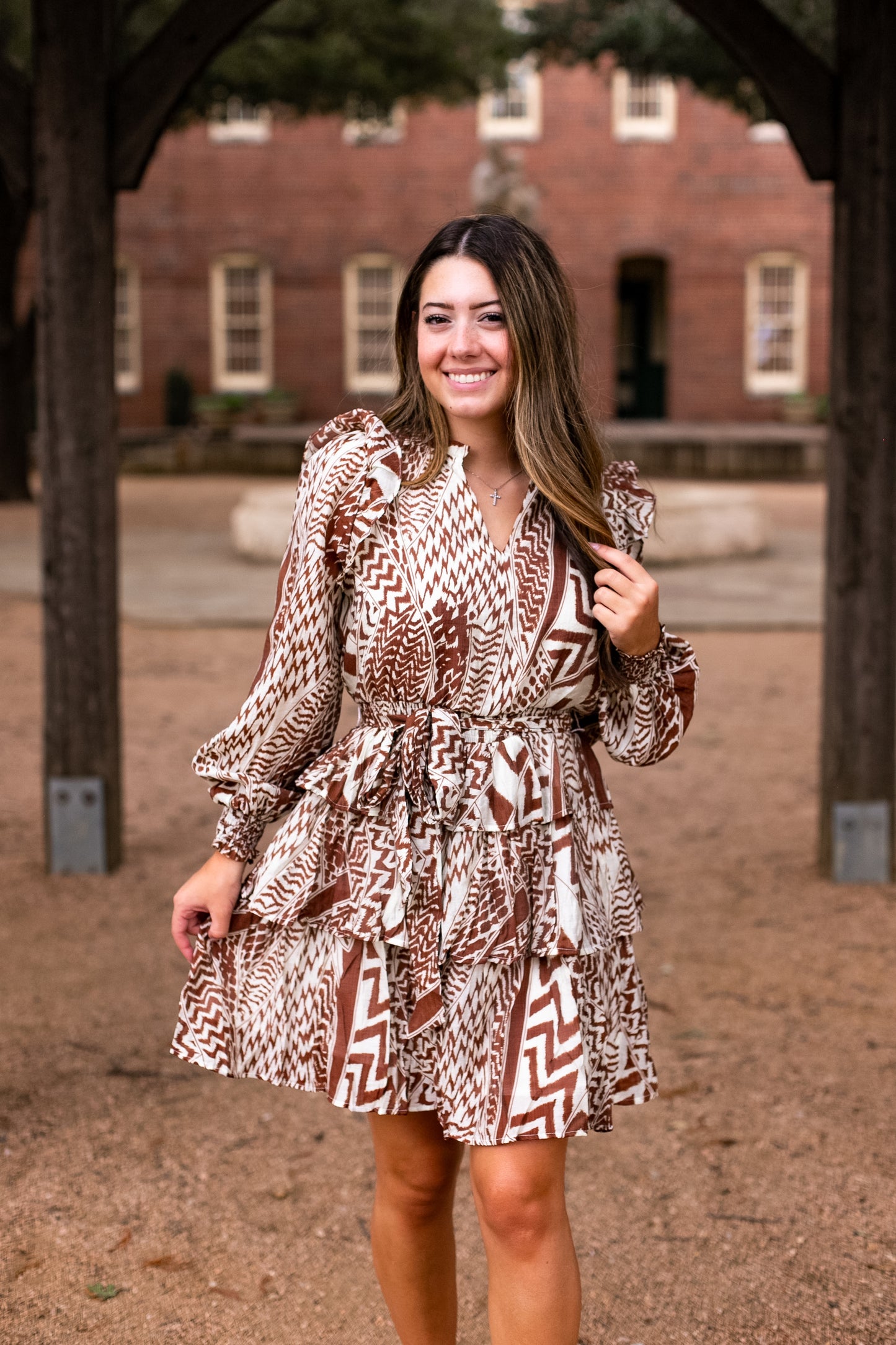 CHIC FLUTTER SLEEVE DRESS