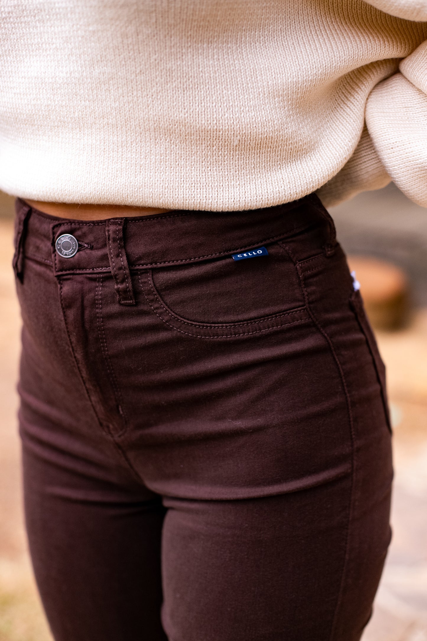 CHOCOLATE H/R SUPER FLARE JEAN