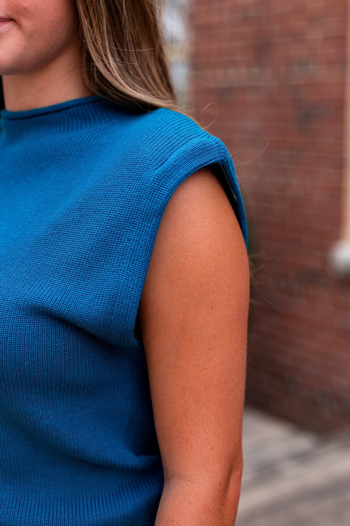 BOSS BABE SLEEVELESS SWEATER