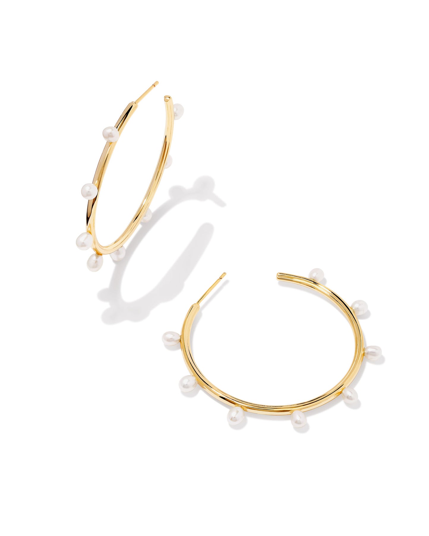 Kendra Scott: Leighton Pearl Hoop in Gold