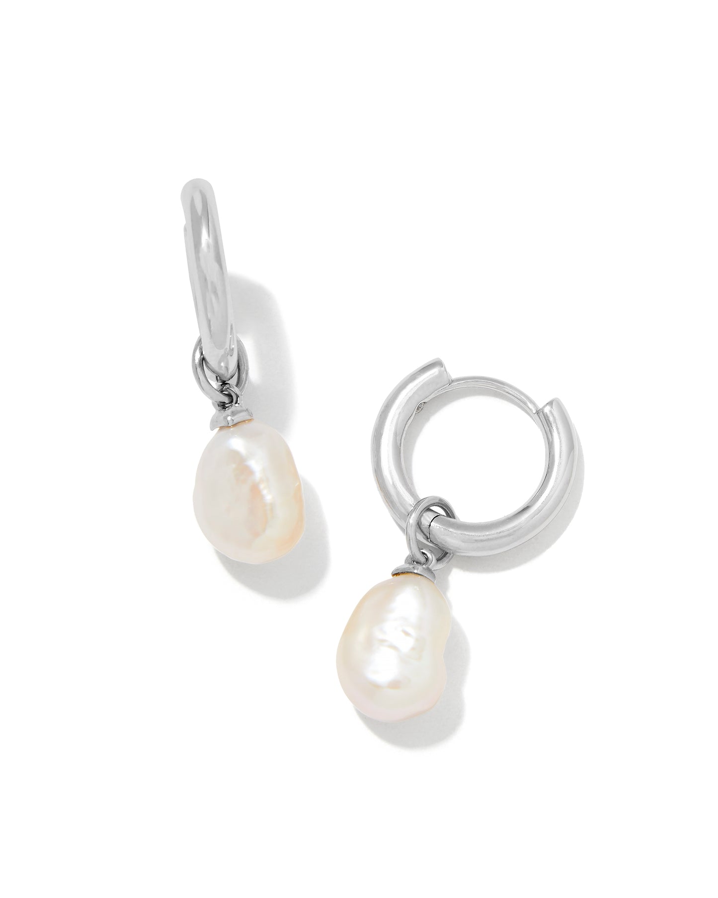 KENDRA SCOTT: WILLA PEARL HUGGIE RHODIUM