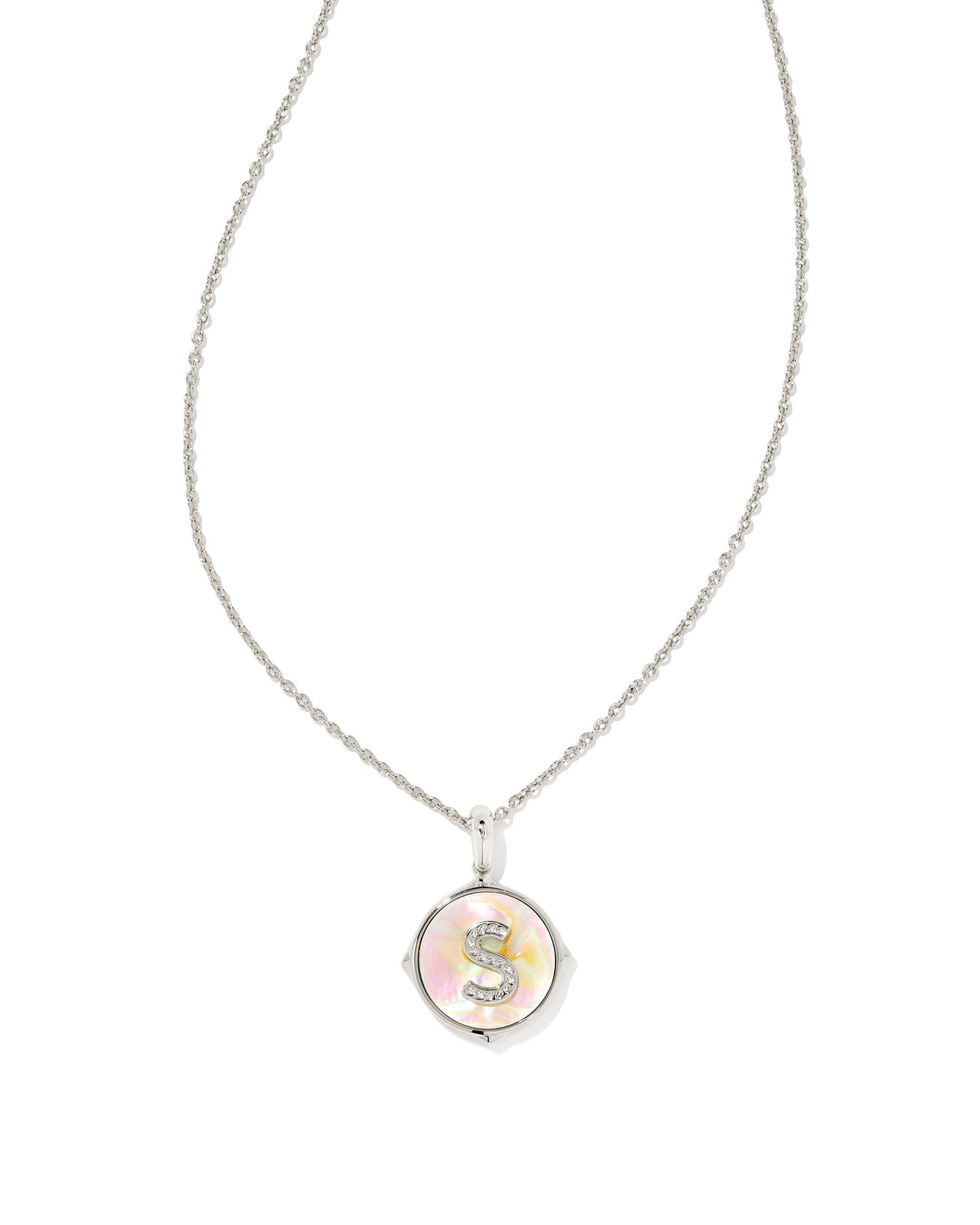 KENDRA SCOTT: Letter Disc Pendant Necklace in Rhodium/Iridescent Abalone