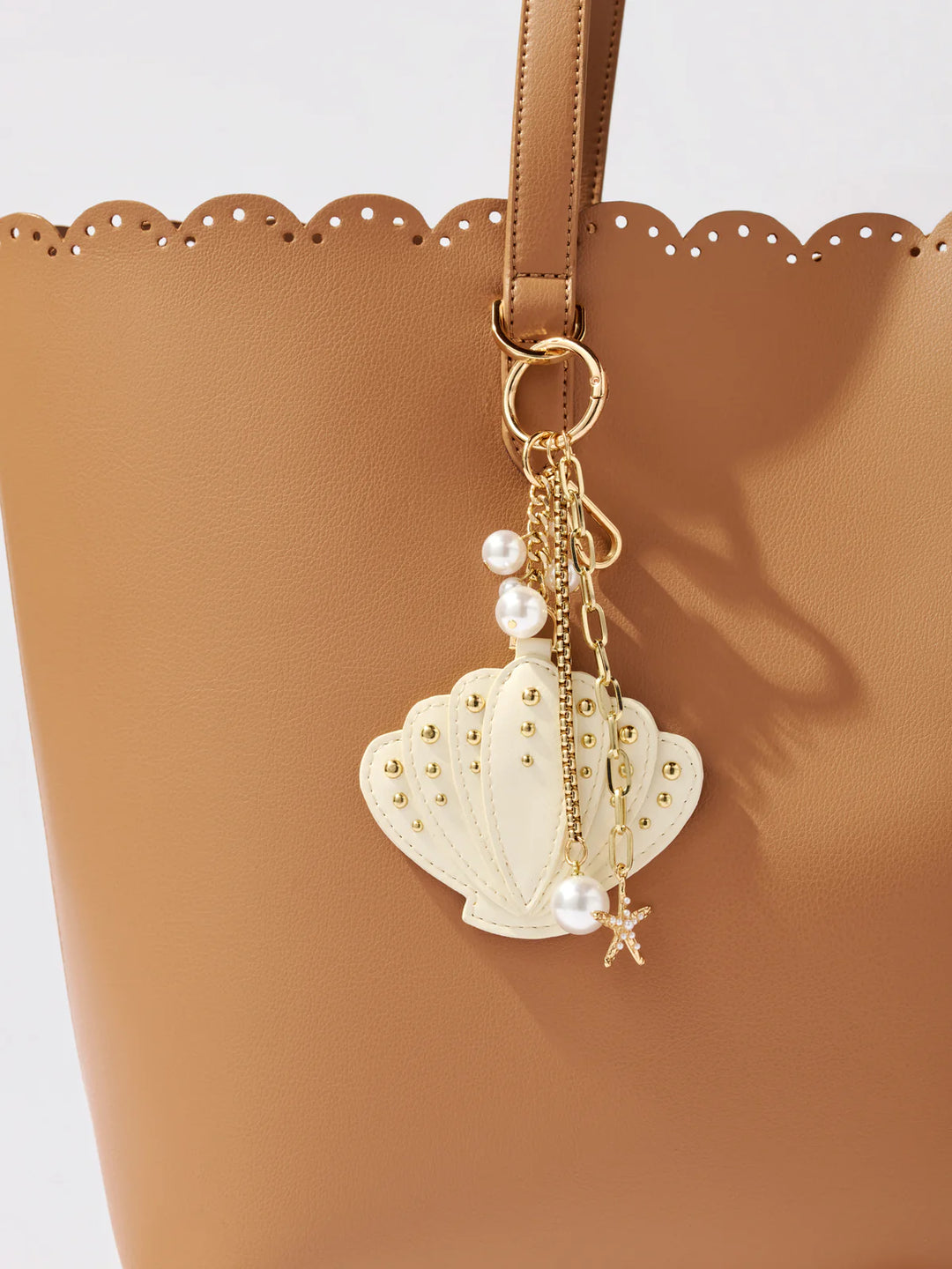 SHIRALEAH: SEASHELL BAG CHARM/ KEY RING