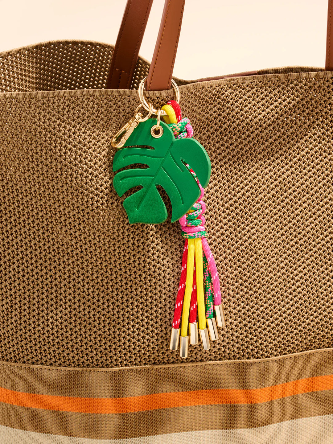 SHIRALEAH: PALM LEAF BAG CHARM/ KEY RING