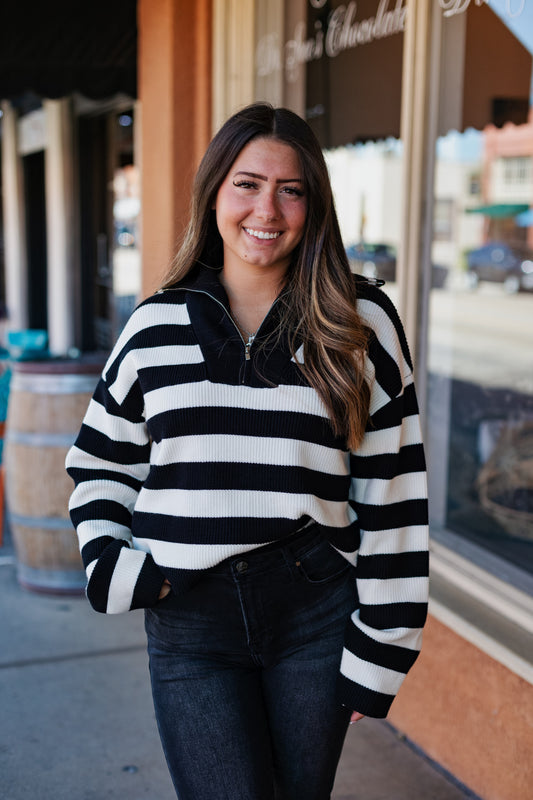 B&W STRIPE ZIP SWEATER