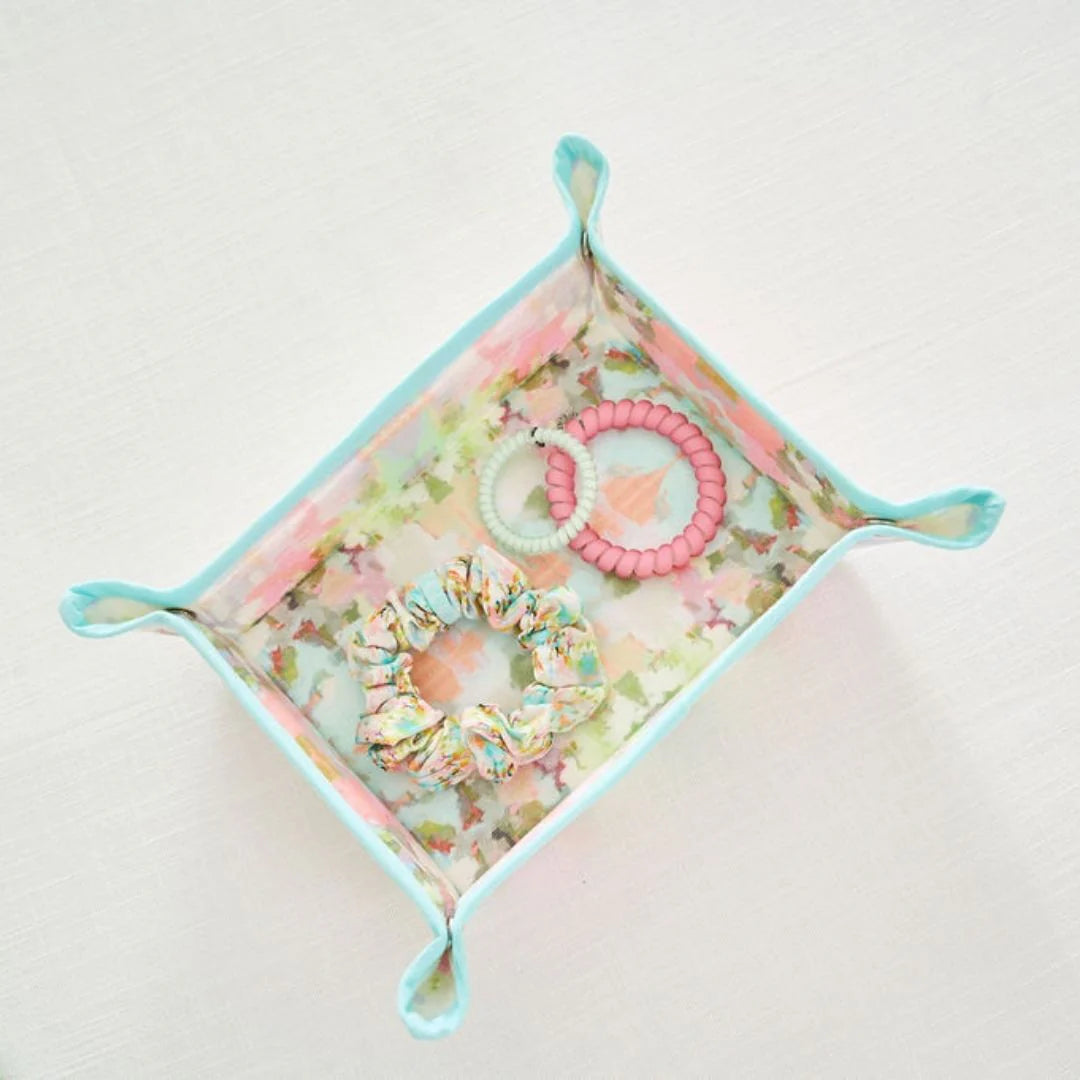 LAURA PARK: BROOKS AVENUE SNAP TRAY