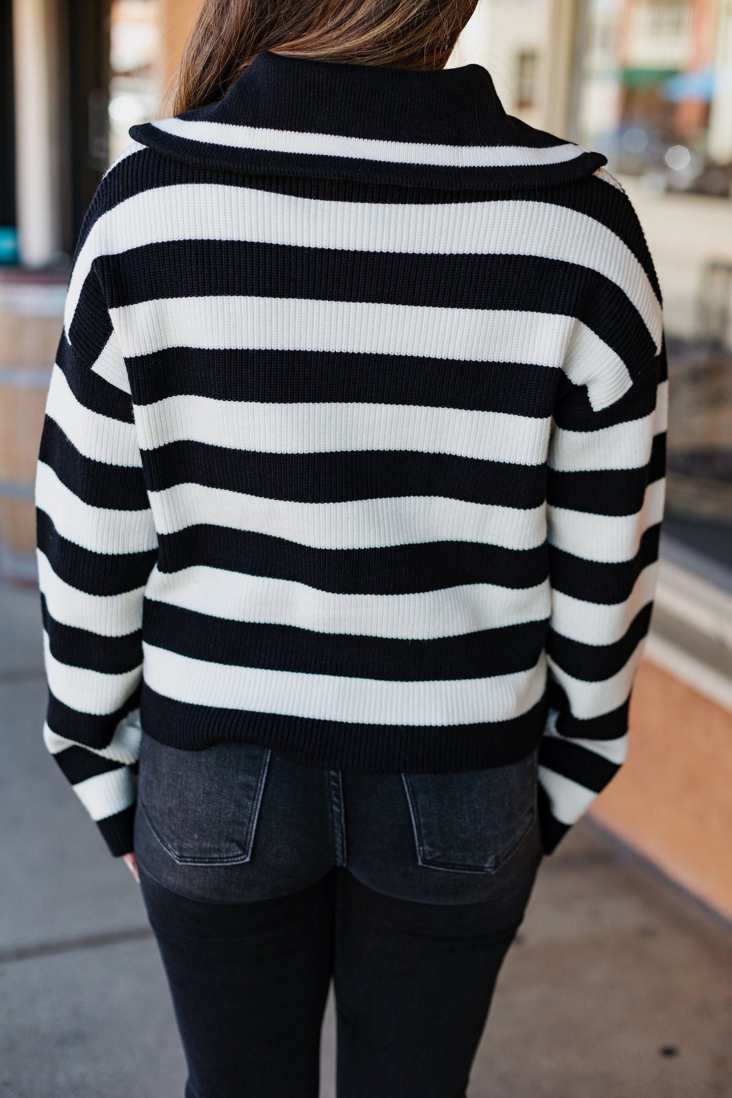 B&W STRIPE ZIP SWEATER