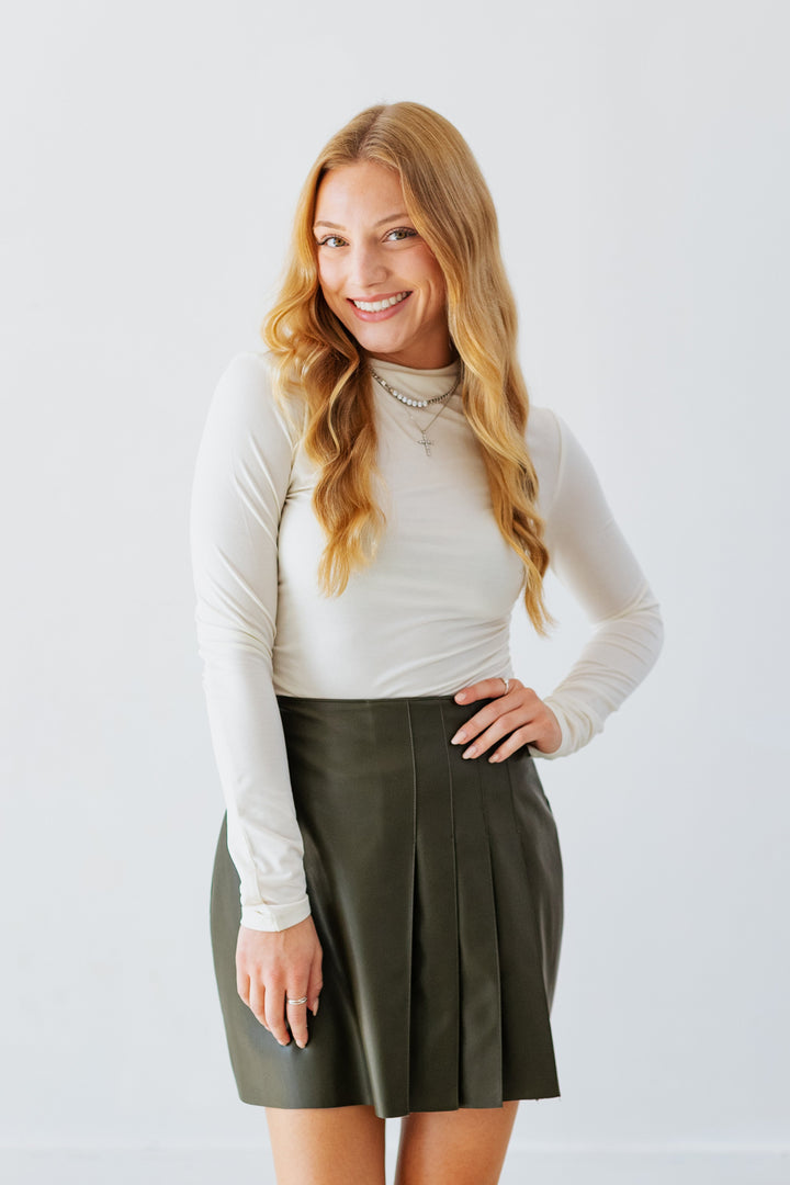 THREAD & SUPPLY:  THE ROSE TOP-BLANC