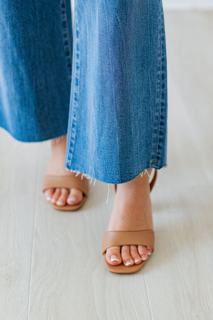VERVET: HIGHRISE POCKET WIDE LEG JEAN