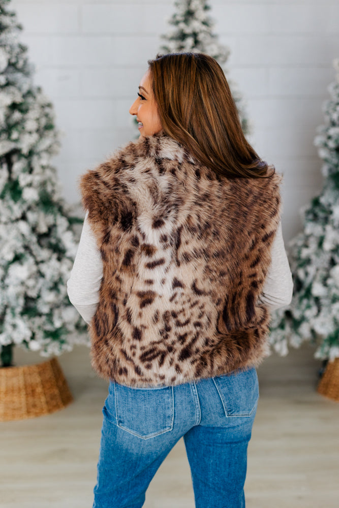 即完売 US 三軒茶屋 Fake Fur Leopard Zip Up Vest FAUX FUR LEOPARD PRINT VEST – The Palm Tree Boutique