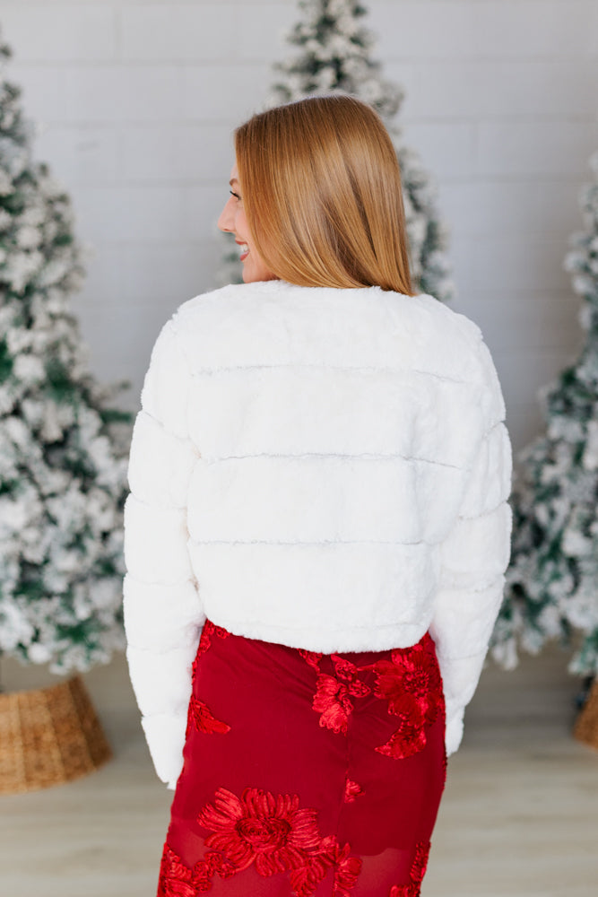 CROPPED FAUX FUR JACKET- CREAM