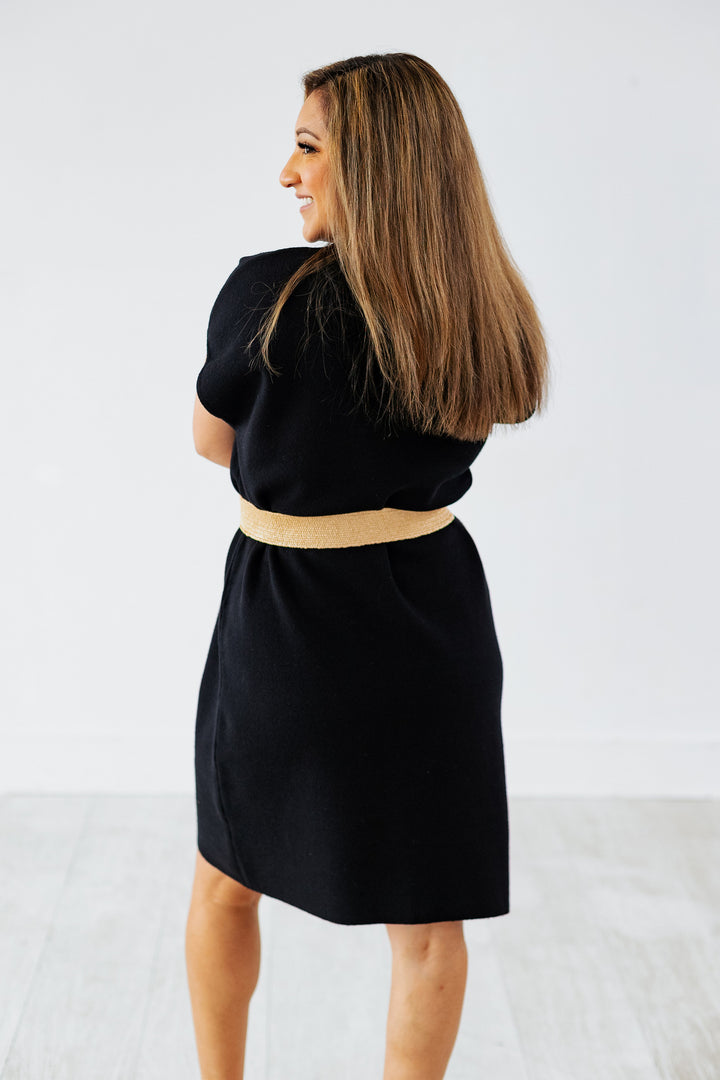 SLEEVELESS SWEATER DRESS- BLACK