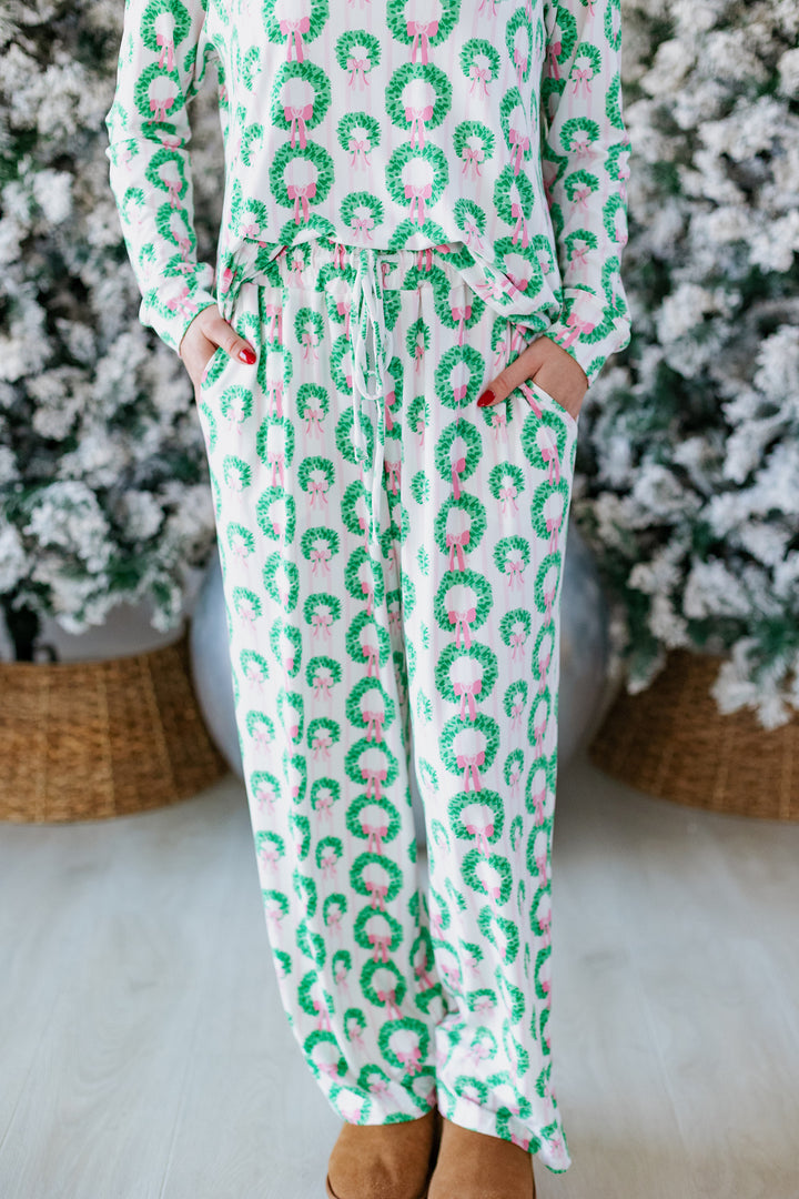 ROSY WREATHS PAJAMA SET