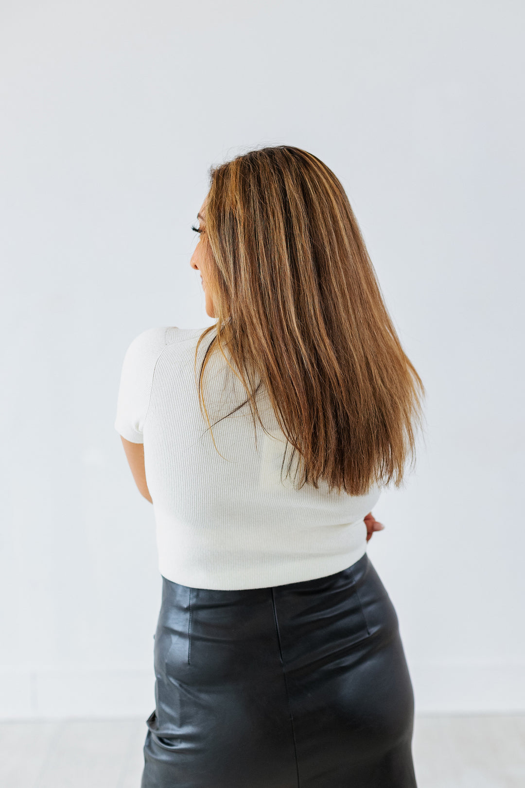 SHORTSLEEVE SWEATER TOP- IVORY
