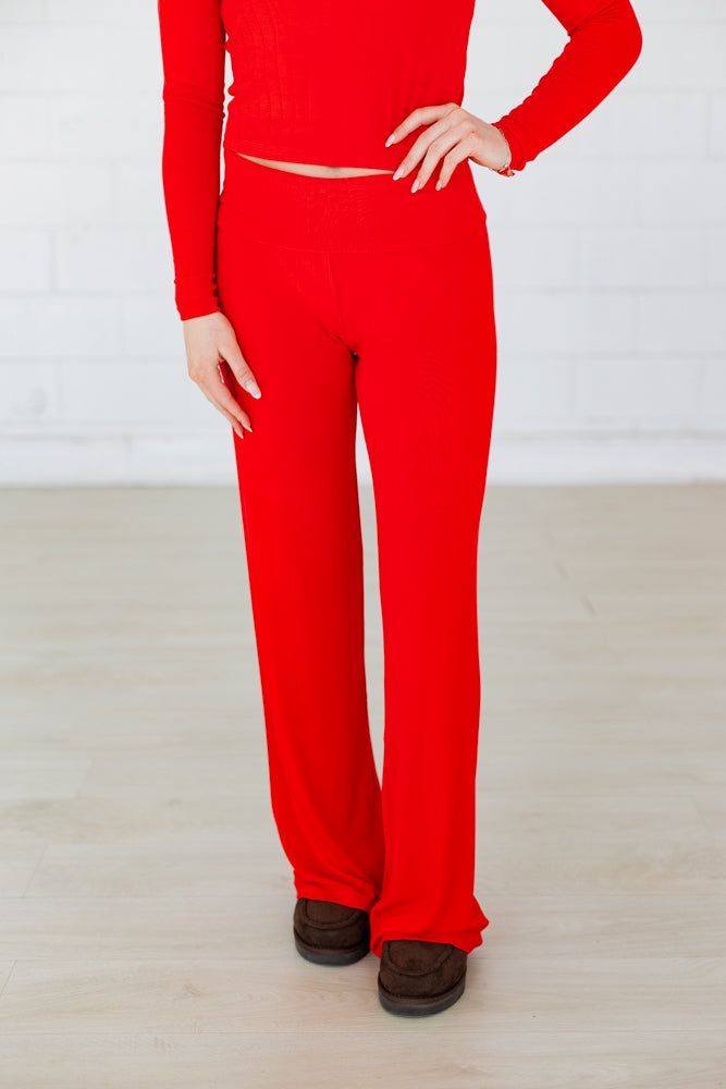 Z SUPPLY: ESSENTIAL FOLD OVER PANT- KISS ME RED