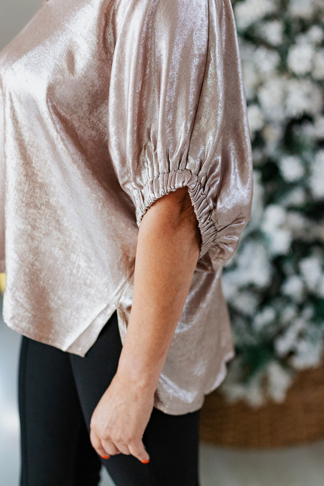 CHAMPAGNE METALLIC SHORTSLEEVE BLOUSE