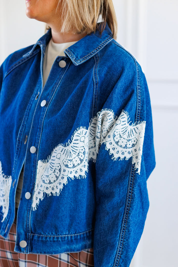 LACE TRIM DENIM JACKET