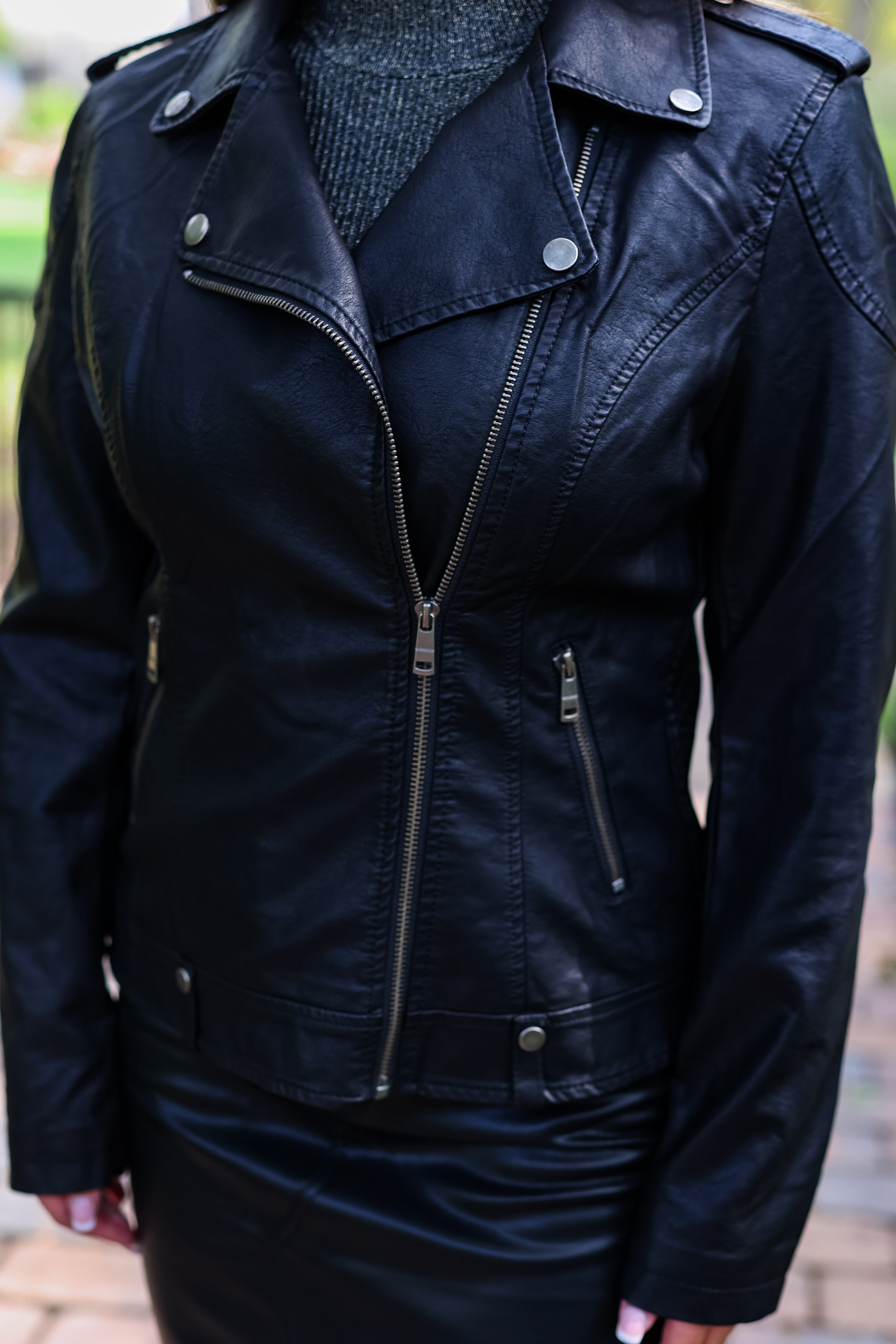 BOMBS AWAY LEATHER JACKET: BLACK