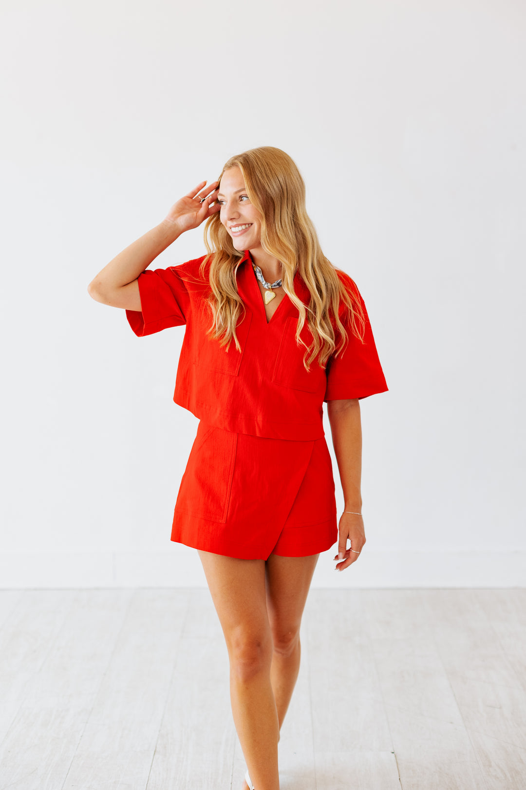 CHERRY RED DENIM SKORT