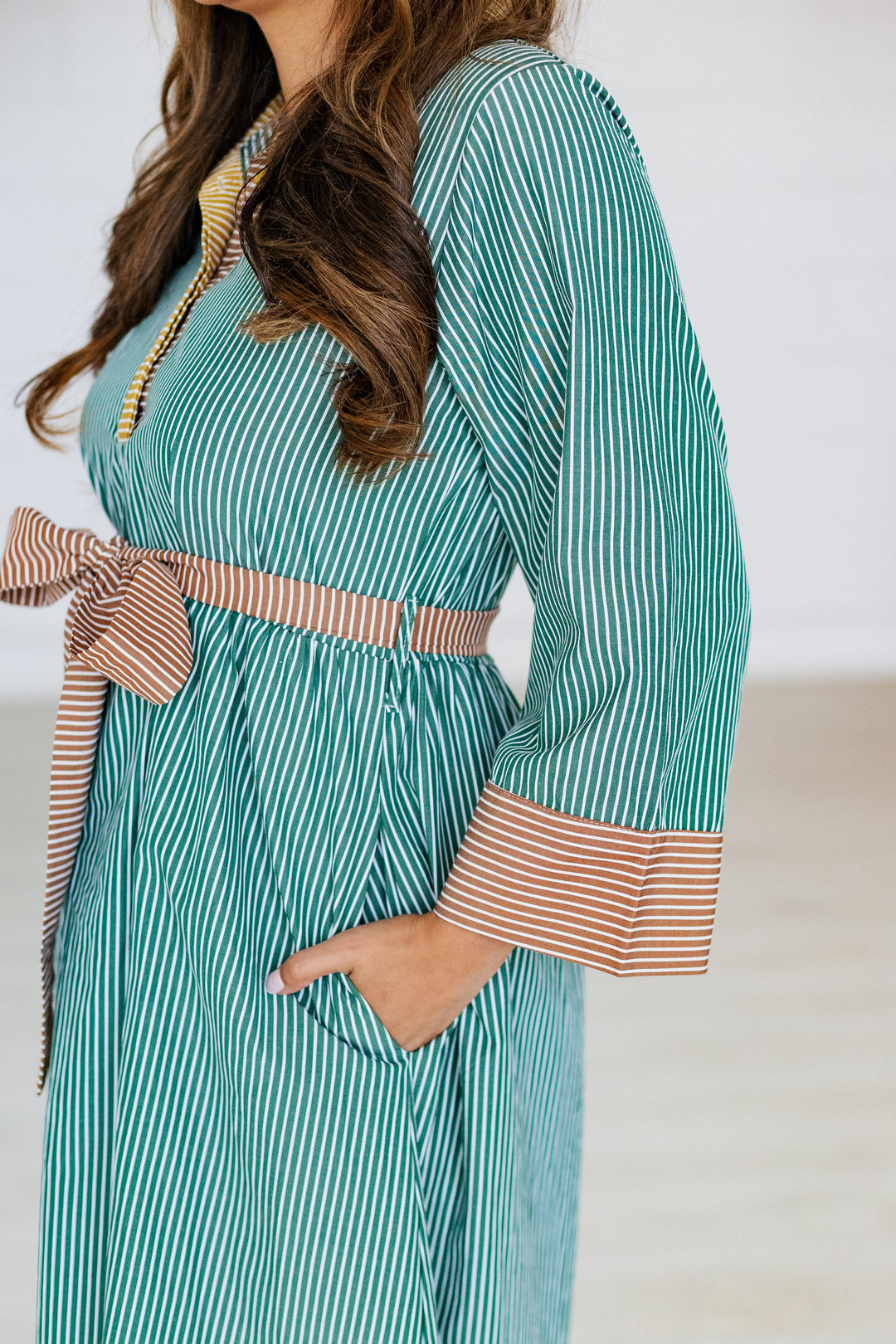MULTI COLOR STRIPE MIDI DRESS