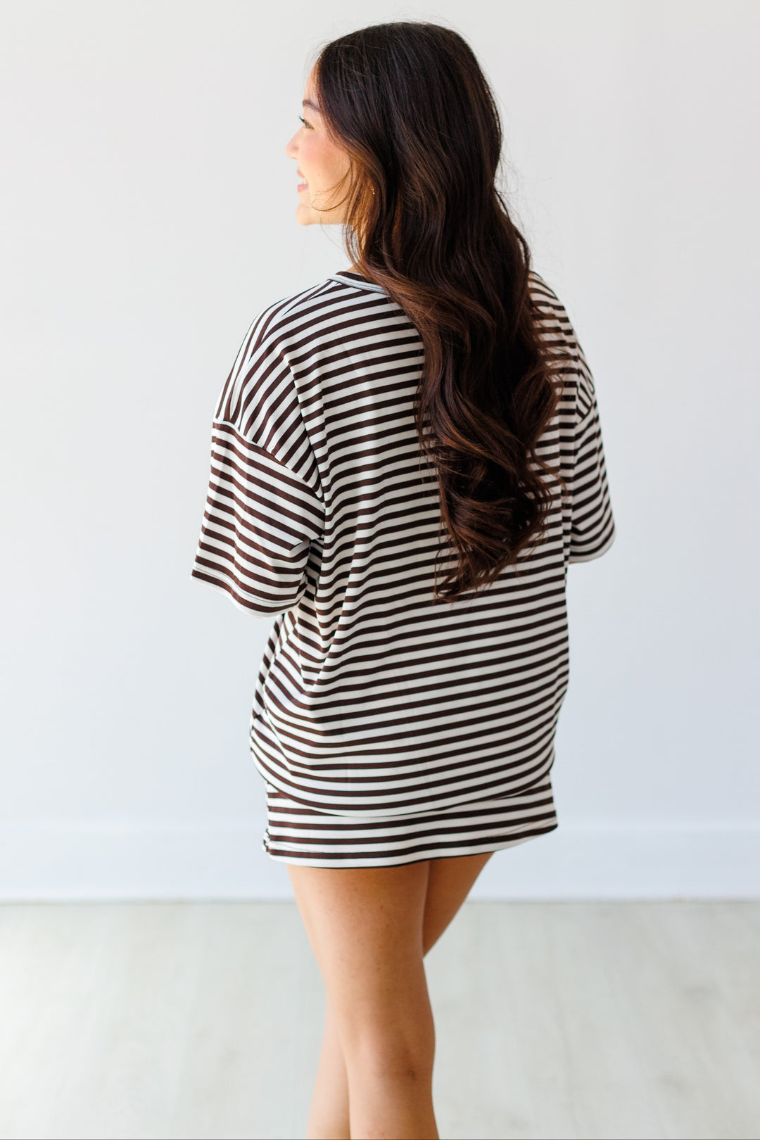 BROWN &amp; IVORY STRIPED BOXY ATHLETIC TEE