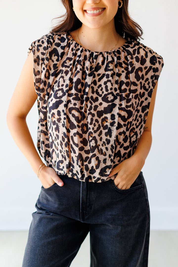 LEOPARD BUBBLE HEM TOP