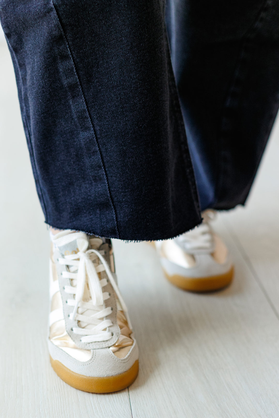 WASHED BLACK BARREL JEAN