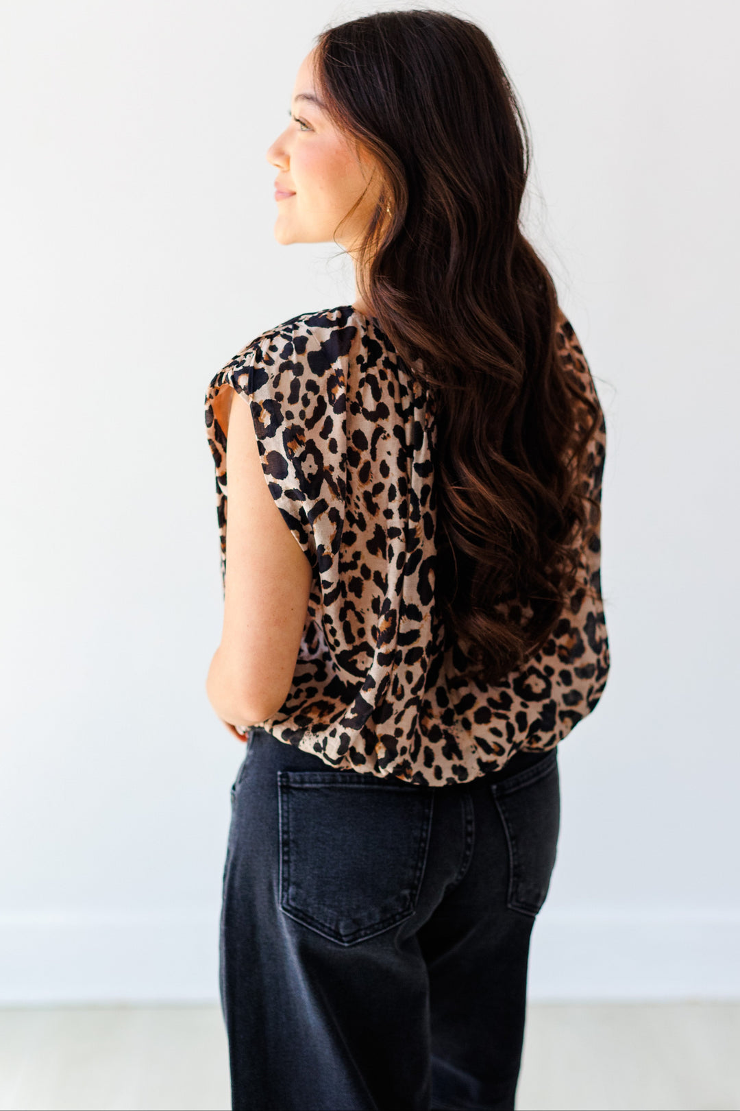 LEOPARD BUBBLE HEM TOP
