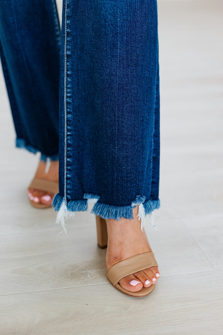 RISEN: DARK DENIM STRAIGHT LEG JEAN
