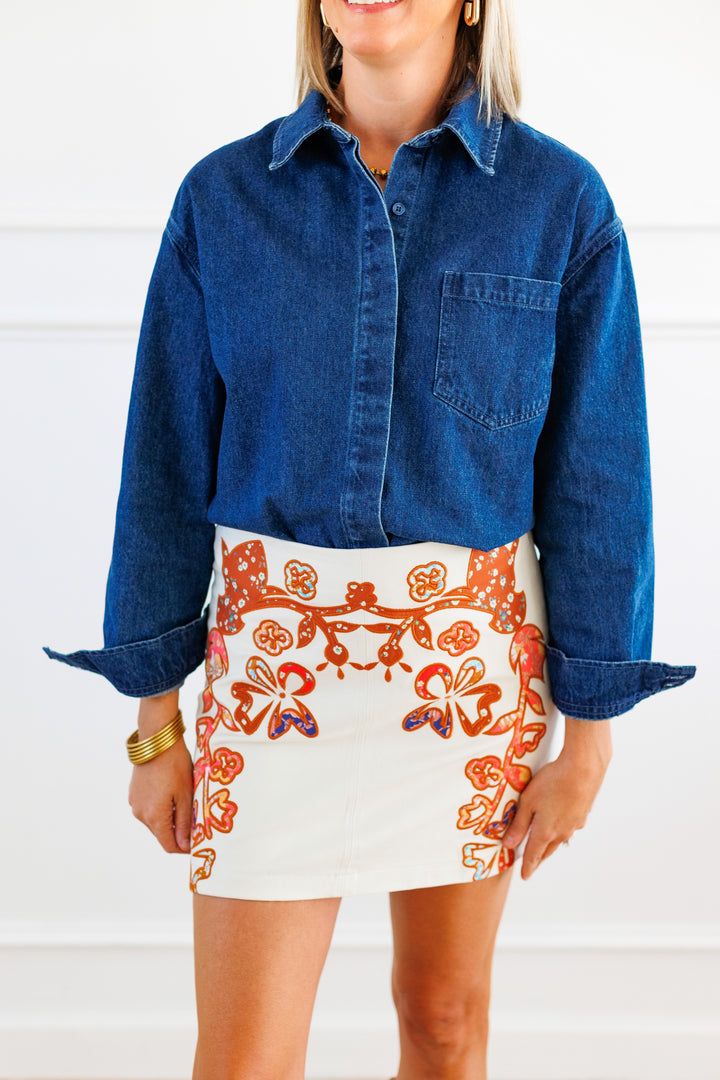 RISEN: OVERSIZED CROP DENIM SHIRT DETAILS