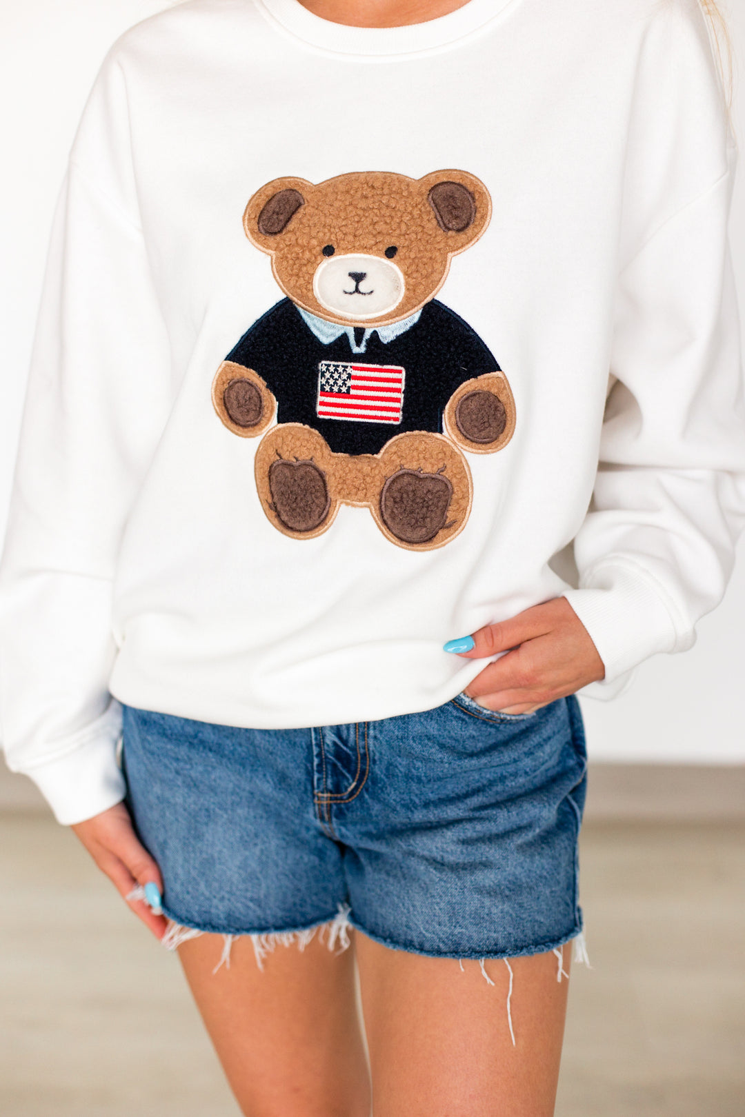 USA TEDDY BEAR APPLIQUE CREWNECK