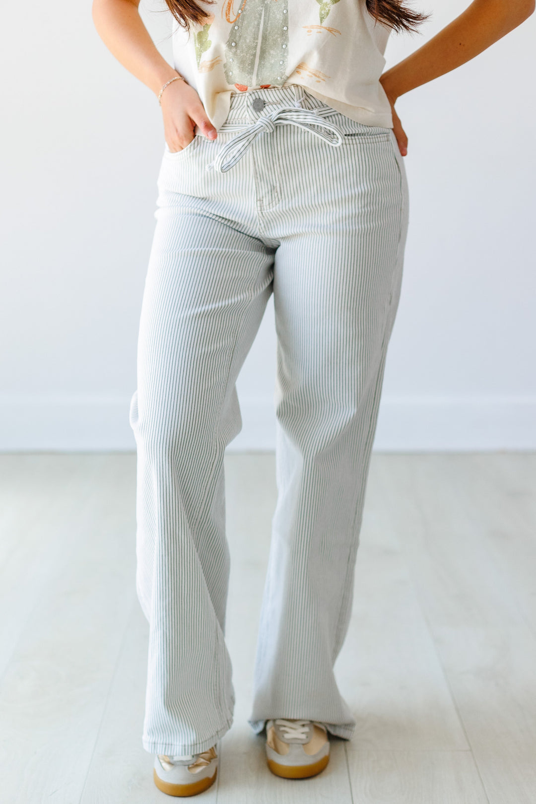 STRIPED TIE FRONT WIDE LEG JEAN