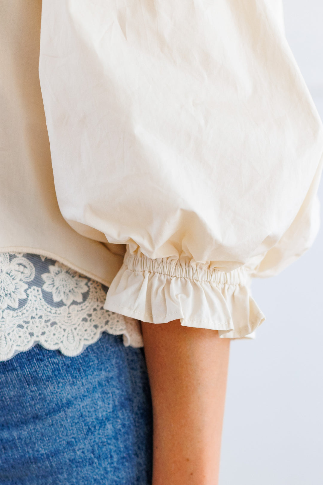 ECRU PUFF SLEEVE BLOUSE SLEEVE DETAILS