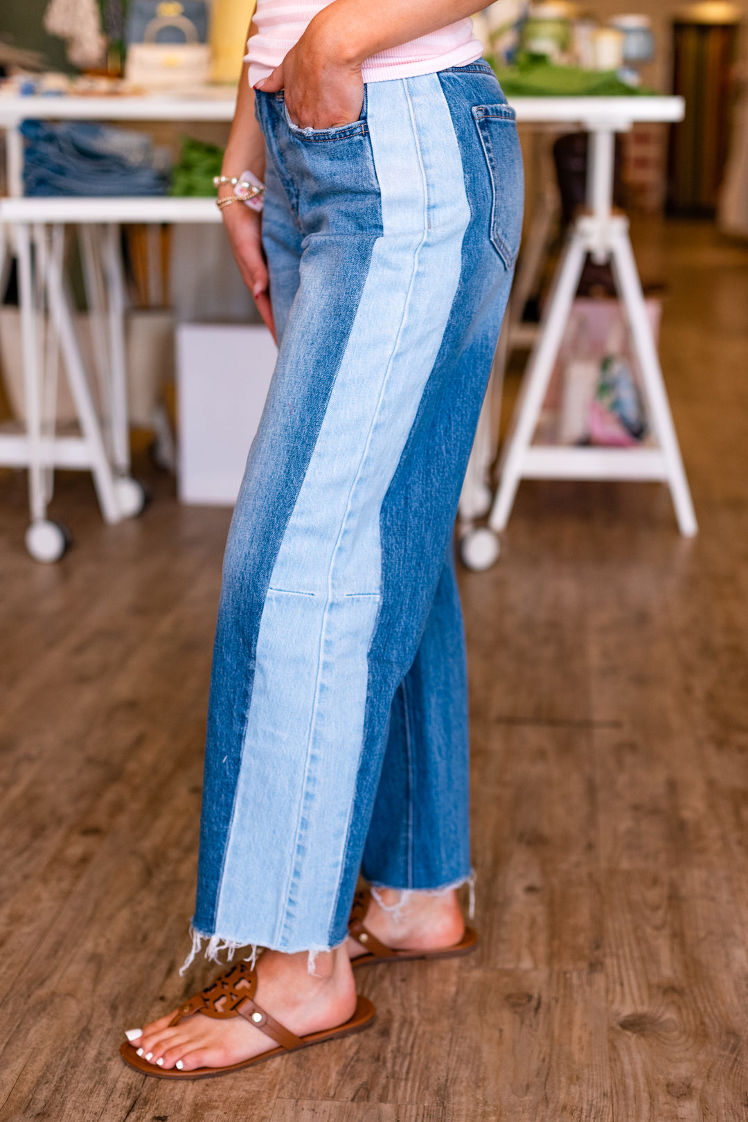 FLYING MONKEY: HIGHRISE TWO TONE BARREL JEAN