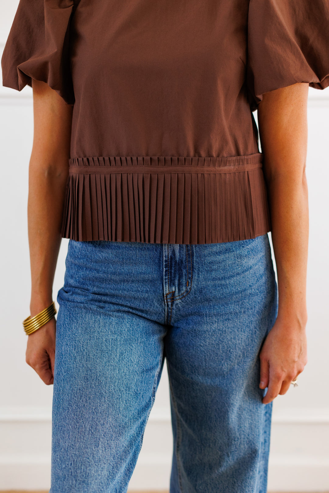 BROWN PLEATED HEM PUFF SLEEVE BLOUSE FRONT VIEW